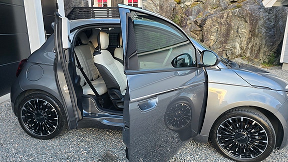 Fiat 500e 21 of 30