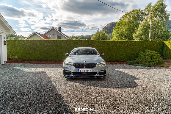 BMW 530e 3 of 5