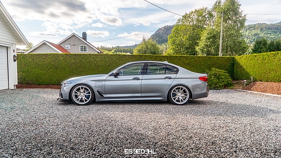 BMW 530e 5 of 5