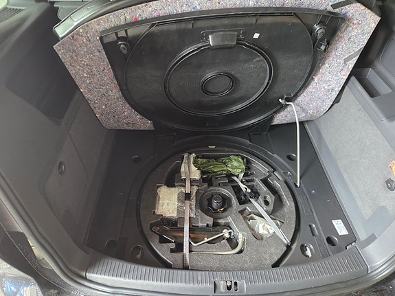 Volkswagen Touran 30 of 30
