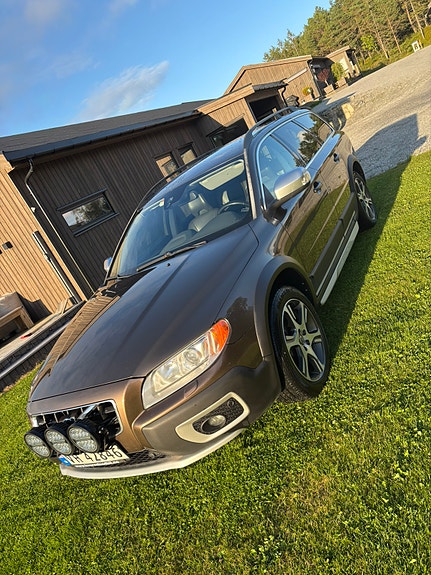 Volvo XC70 3 of 5
