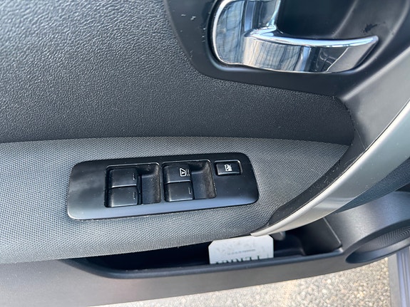 Nissan Qashqai 24 of 30