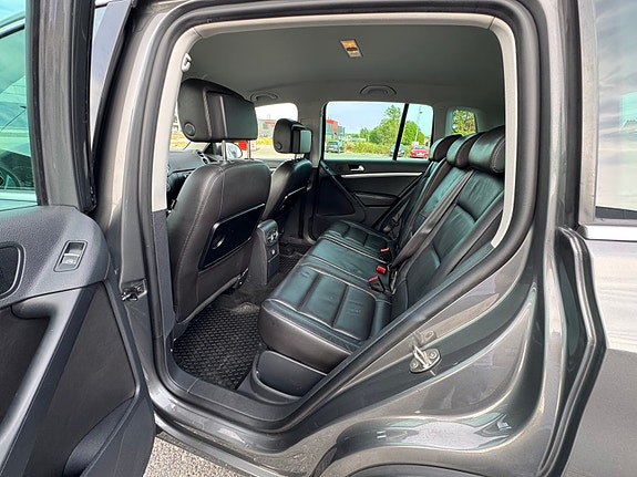 Volkswagen Tiguan 16 of 26