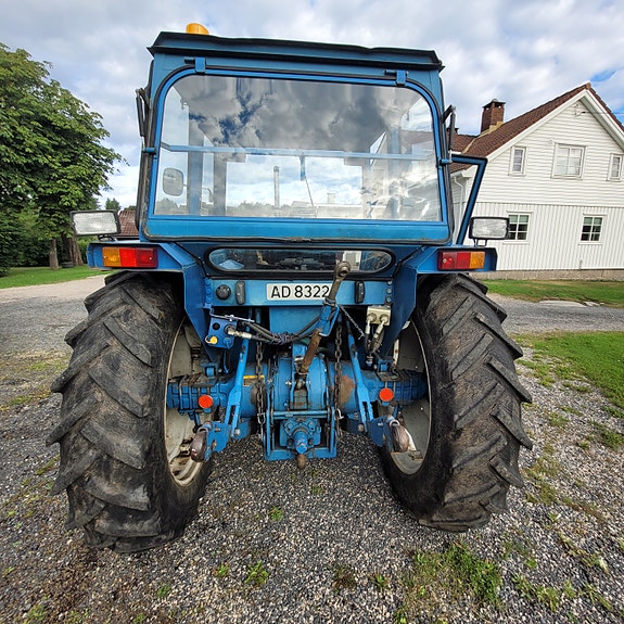 Ford 4610 8 of 11