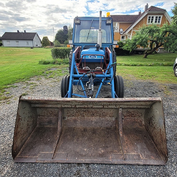 Ford 4610 3 of 5