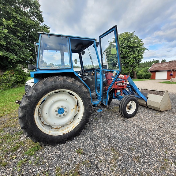 Ford 4610 6 of 11
