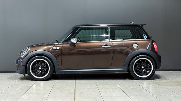 MINI Cooper S 3 of 5