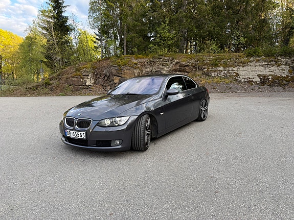 BMW 320i 13 of 21