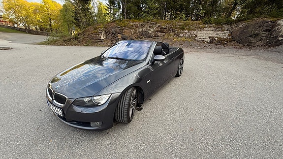 BMW 320i 10 of 21