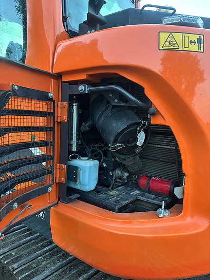 Doosan DX140LCR-7 4 of 9