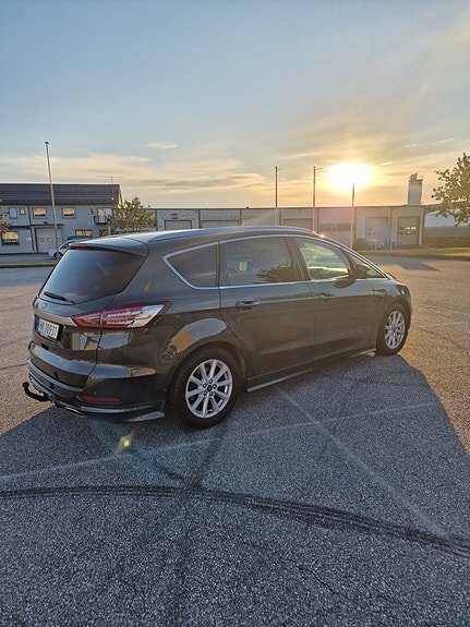 Ford S-MAX 6 of 30