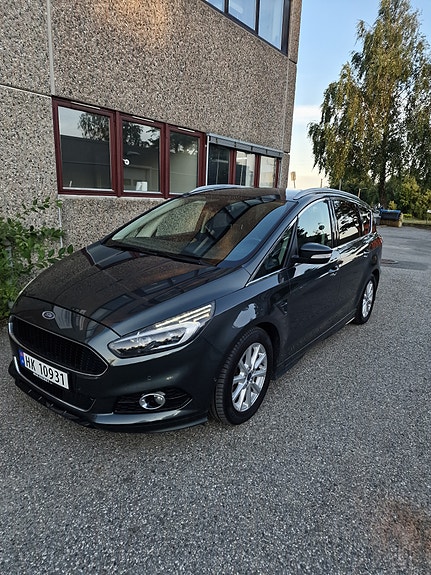 Ford S-MAX 22 of 30