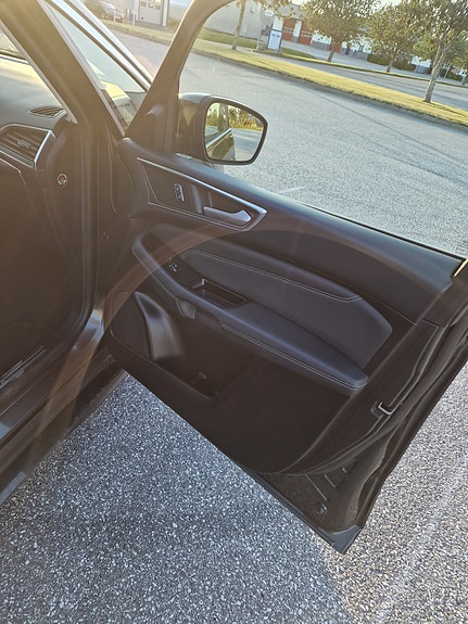 Ford S-MAX 17 of 30