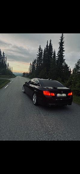 BMW 530d 4 of 5