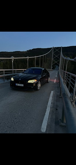 BMW 530d 2 of 5