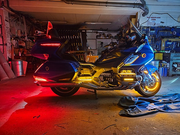 Honda GL 1800 Goldwing Tour 7 of 9