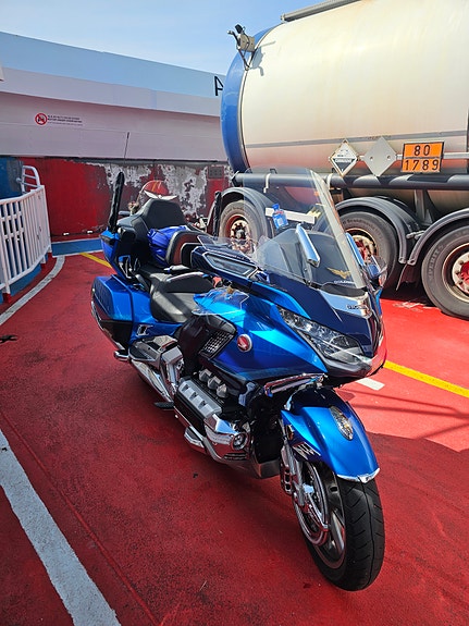 Honda GL 1800 Goldwing Tour 9 of 9