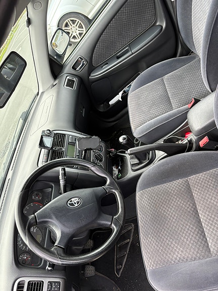 Toyota Avensis 12 of 14