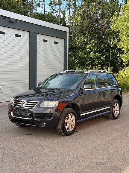 Volkswagen Touareg 4 of 5