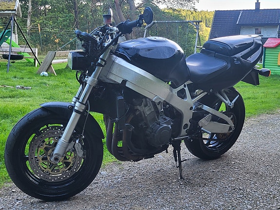 Honda CBR 900 RR 5 of 13