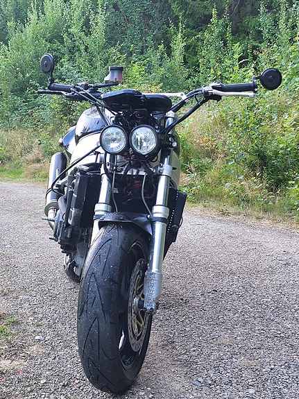 Honda CBR 900 RR 6 of 13