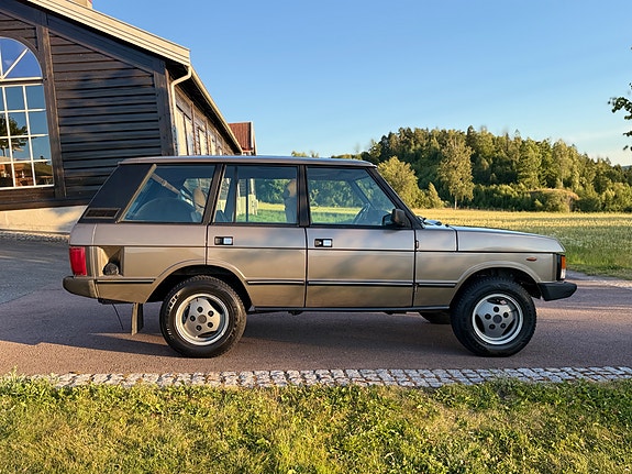 Land Rover Range Rover 14 of 30