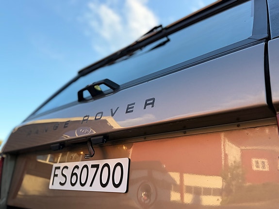 Land Rover Range Rover 25 of 30