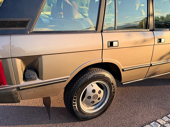 Land Rover Range Rover 22 of 30