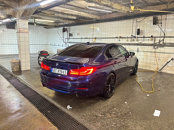 BMW 530e 5 of 5