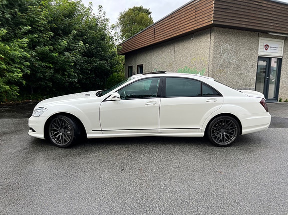 Mercedes-Benz S350 d 13 of 30