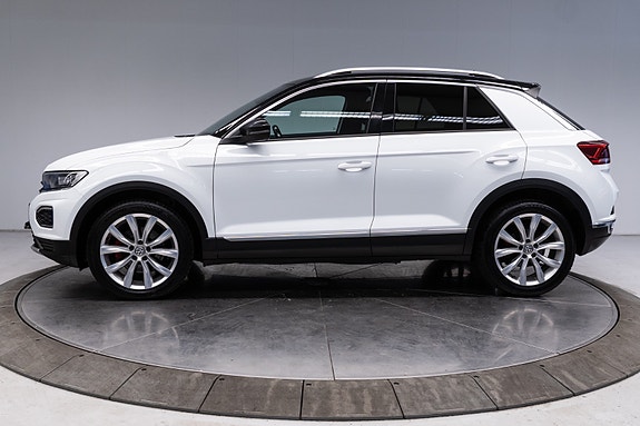 Volkswagen T-Roc 2 of 5