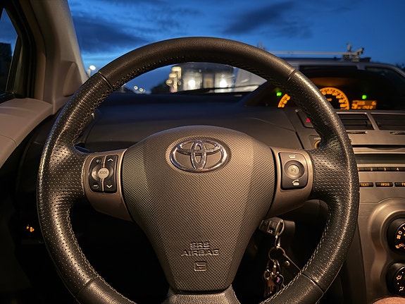 Toyota Yaris 28 of 30