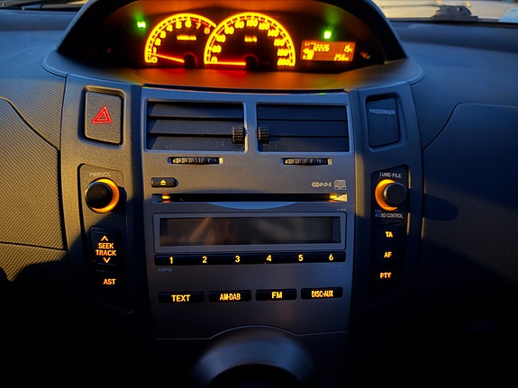 Toyota Yaris 29 of 30