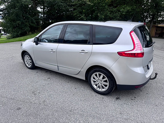Renault Grand Scenic III 5 of 30