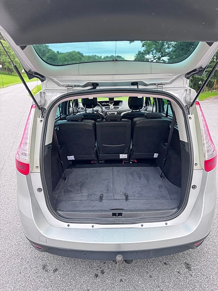 Renault Grand Scenic III 10 of 30