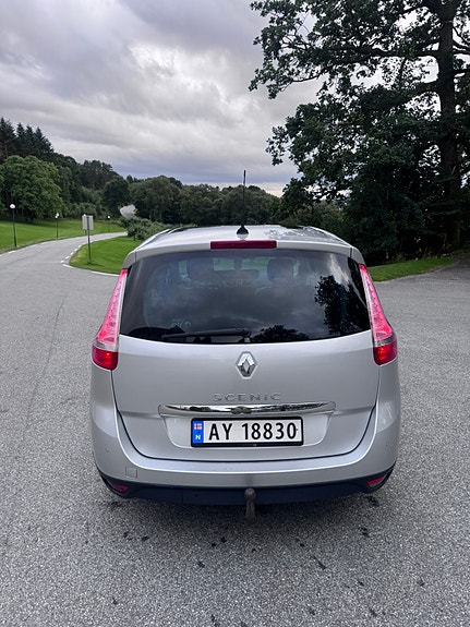 Renault Grand Scenic III 6 of 30