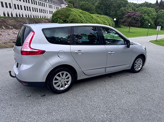 Renault Grand Scenic III 7 of 30