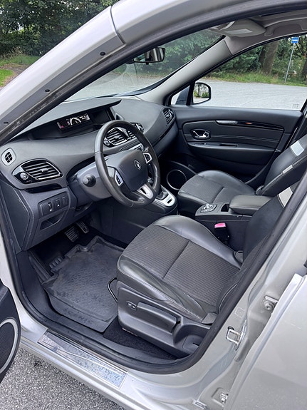 Renault Grand Scenic III 8 of 30