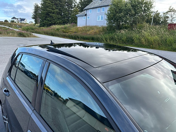 Volkswagen Golf VII 14 of 30