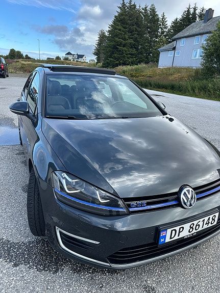 Volkswagen Golf VII 11 of 30