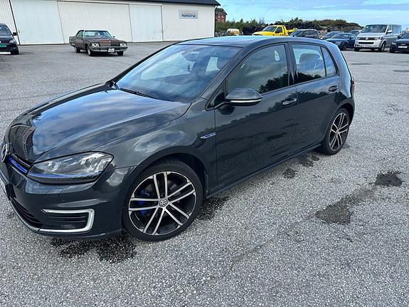 Volkswagen Golf VII 3 of 30