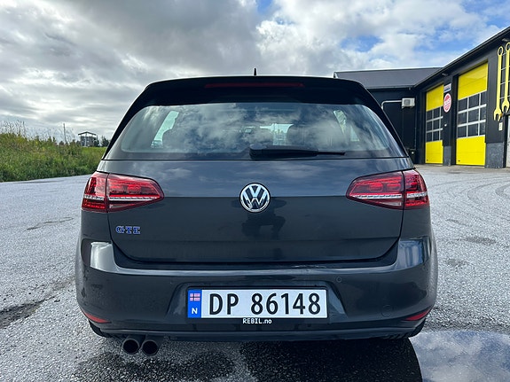 Volkswagen Golf VII 4 of 30