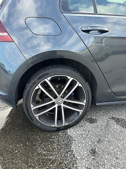 Volkswagen Golf VII 9 of 30