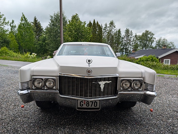 Cadillac Coupé DeVille 3 of 23