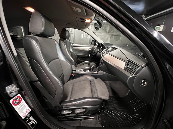 BMW X1 28 of 30
