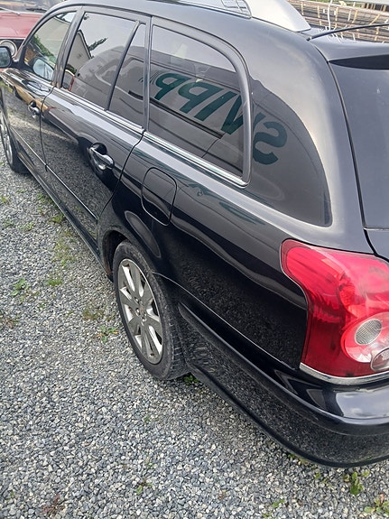 Toyota Avensis 5 of 5
