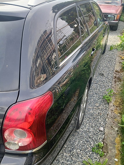 Toyota Avensis 3 of 5