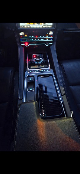 Jaguar F-PACE 16 of 18