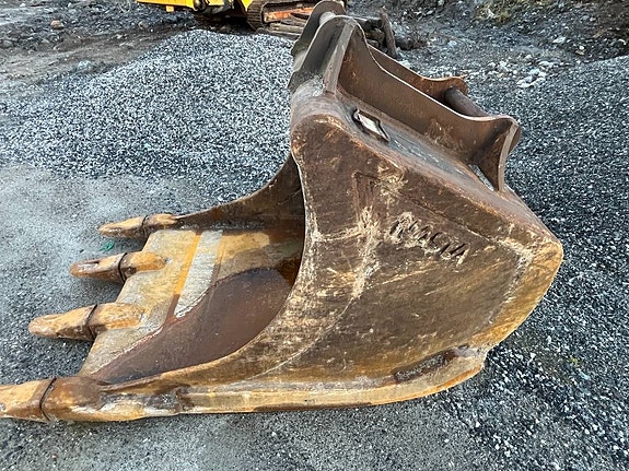 Hitachi ZX 250 LC-5B 12 of 21