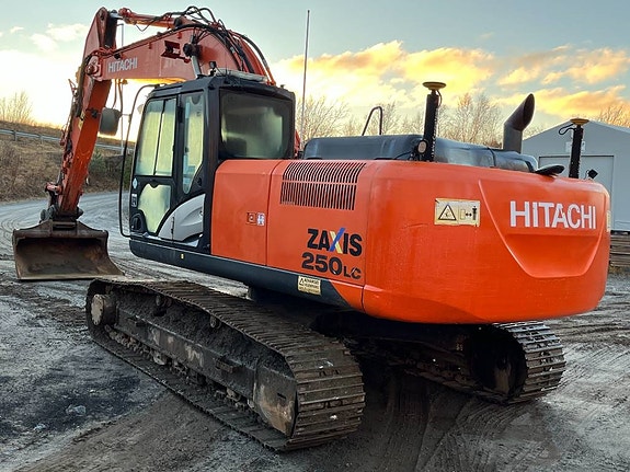 Hitachi ZX 250 LC-5B 2 of 21